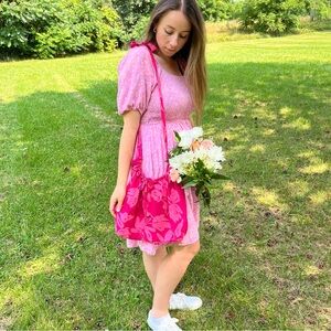 The Girlie Pop Tote Bag by Tundhi - Colour: Barbie Party🌷